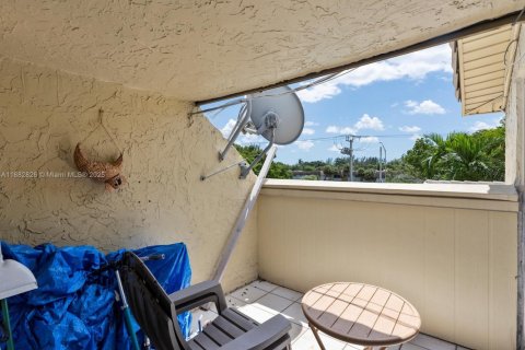 Touwnhouse à louer à Coral Springs, Floride: 3 chambres, 125.42 m2 № 1931281 - photo 17