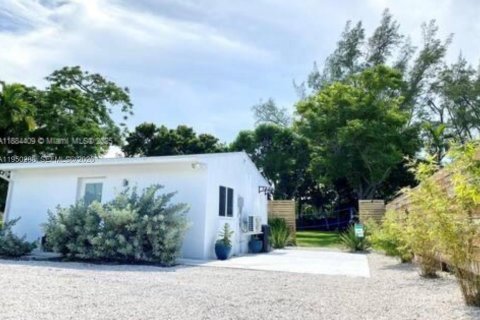 Propiedad comercial en Miami, Florida 46.45 m2 № 2153077