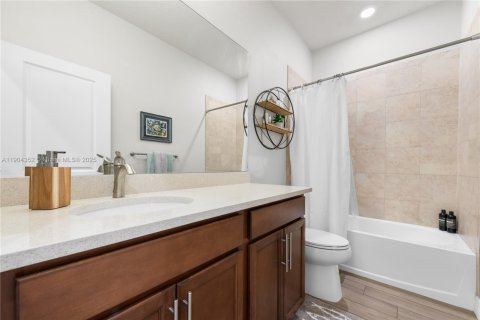 Adosado en alquiler en Hollywood, Florida, 3 dormitorios, 132.01 m2 № 1956490 - foto 17