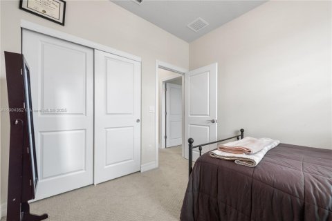 Adosado en alquiler en Hollywood, Florida, 3 dormitorios, 132.01 m2 № 1956490 - foto 19