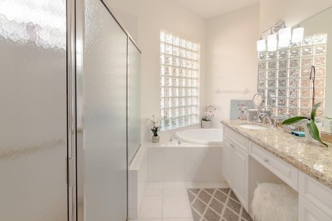 Casa en venta en Palm City, Florida, 2 dormitorios, 178.19 m2 № 2258173 - foto 19