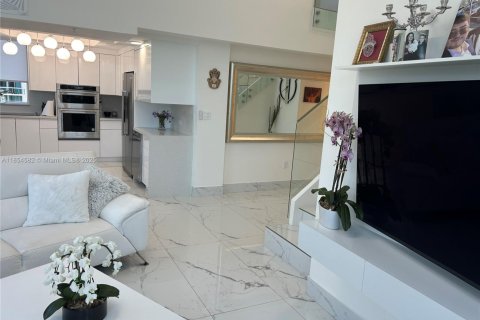 Condominio en alquiler en Aventura, Florida, 3 dormitorios, 166.67 m2 № 1872514 - foto 3