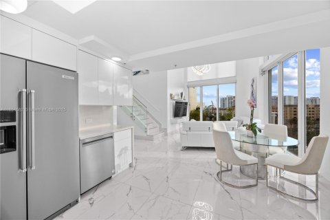 Condominio en alquiler en Aventura, Florida, 3 dormitorios, 166.67 m2 № 1872514 - foto 30