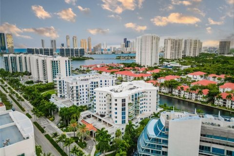 Copropriété à louer à Aventura, Floride: 3 chambres, 166.67 m2 № 1872514 - photo 21