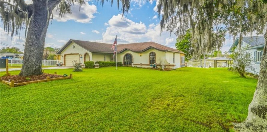 Villa ou maison à Inverness, Floride 2 chambres, 180.6 m2 № 2127059