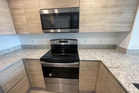 Снять в аренду кондоминиум в Орландо, Флорида 6 комнат, 107.12м2, № 1780598 - фото 11