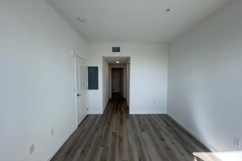 Снять в аренду кондоминиум в Орландо, Флорида 6 комнат, 107.12м2, № 1780598 - фото 22