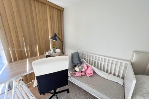 Copropriété à vendre à Hallandale Beach, Floride: 1 chambre, 76.18 m2 № 1972112 - photo 20