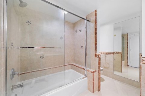 Condominio en venta en Fort Lauderdale, Florida, 1 dormitorio, 120.49 m2 № 2153928 - foto 19