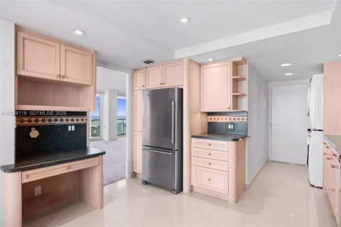 Condominio en venta en Fort Lauderdale, Florida, 1 dormitorio, 120.49 m2 № 2153928 - foto 12