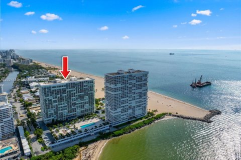 Condominio en venta en Fort Lauderdale, Florida, 1 dormitorio, 120.49 m2 № 2153928 - foto 2