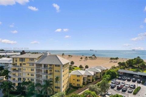 Condominio en venta en Fort Lauderdale, Florida, 1 dormitorio, 120.49 m2 № 2153928 - foto 27