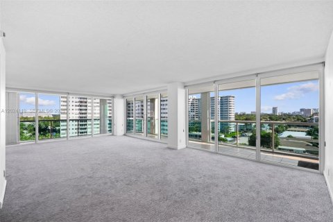 Condominio en venta en Fort Lauderdale, Florida, 1 dormitorio, 120.49 m2 № 2153928 - foto 6