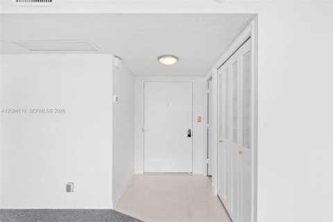 Condominio en venta en Fort Lauderdale, Florida, 1 dormitorio, 120.49 m2 № 2153928 - foto 13