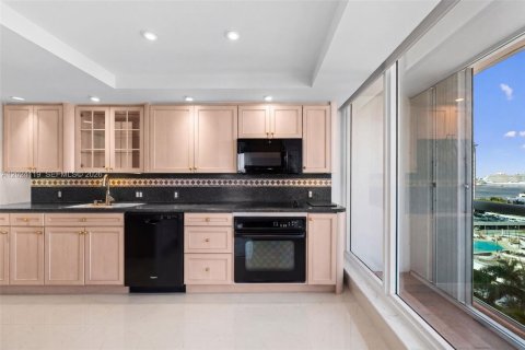 Condominio en venta en Fort Lauderdale, Florida, 1 dormitorio, 120.49 m2 № 2153928 - foto 11