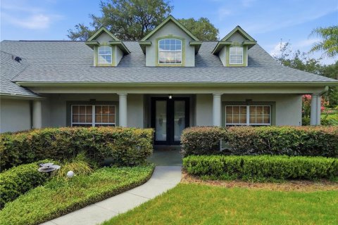 House in Sorrento, Florida 3 bedrooms, 198.25 sq.m. № 2167620