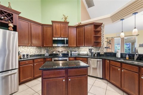 House in Sorrento, Florida 3 bedrooms, 198.25 sq.m. № 2167620 - photo 22