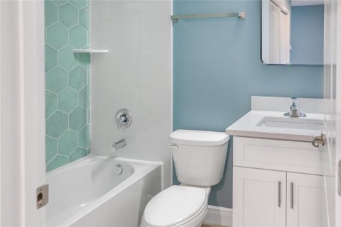 Commercial property in Edgewater, Florida 6 bedrooms, 294.87 sq.m. № 1566905 - photo 20