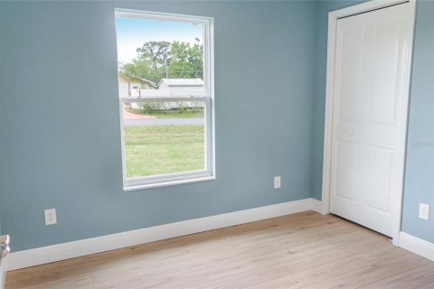 Commercial property in Edgewater, Florida 6 bedrooms, 294.87 sq.m. № 1566905 - photo 15