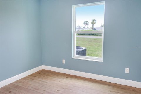 Commercial property in Edgewater, Florida 6 bedrooms, 294.87 sq.m. № 1566905 - photo 17