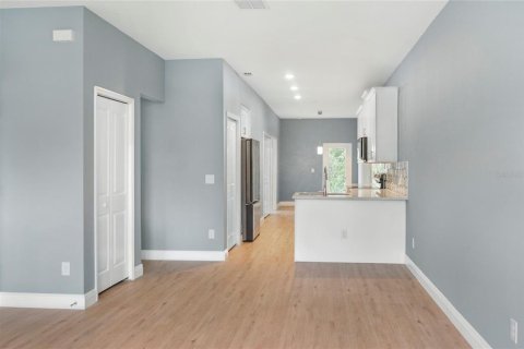 Commercial property in Edgewater, Florida 6 bedrooms, 294.87 sq.m. № 1566905 - photo 9