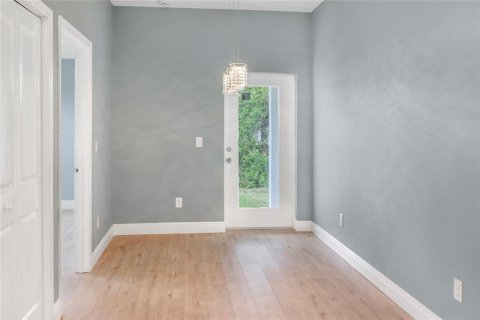 Commercial property in Edgewater, Florida 6 bedrooms, 294.87 sq.m. № 1566905 - photo 14