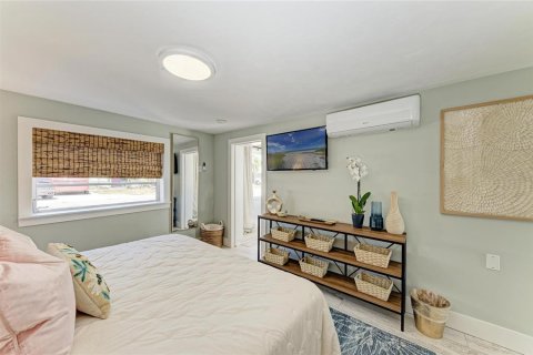 House in Cortez, Florida 3 bedrooms, 131.92 sq.m. № 1613678 - photo 23