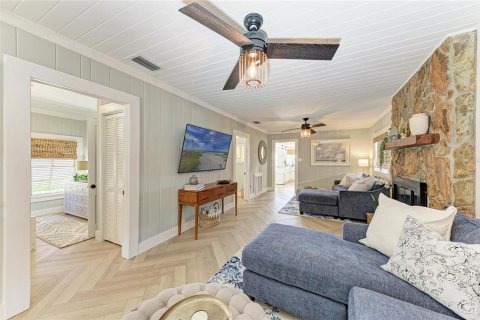 House in Cortez, Florida 3 bedrooms, 131.92 sq.m. № 1613678 - photo 7