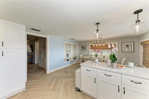 House in Cortez, Florida 3 bedrooms, 131.92 sq.m. № 1613678 - photo 16