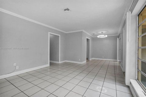 Купить виллу или дом в Холливуд, Флорида 3 спальни, 95.32м2, № 2086593 - фото 15