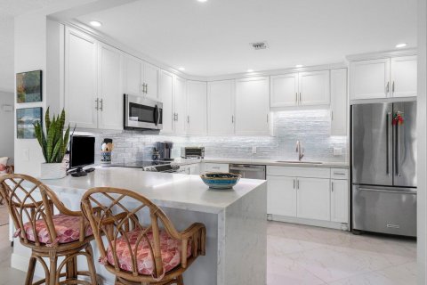 Condo in Boynton Beach, Florida, 2 bedrooms  № 2154591 - photo 3
