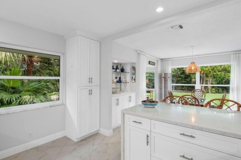 Condo in Boynton Beach, Florida, 2 bedrooms  № 2154591 - photo 15