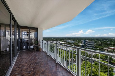 Condo in Miami, Florida, 2 bedrooms  № 1940807 - photo 20