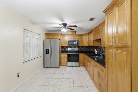 Copropriété à vendre à Tampa, Floride: 2 chambres, 92.81 m2 № 2213868 - photo 12