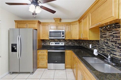 Copropriété à vendre à Tampa, Floride: 2 chambres, 92.81 m2 № 2213868 - photo 16