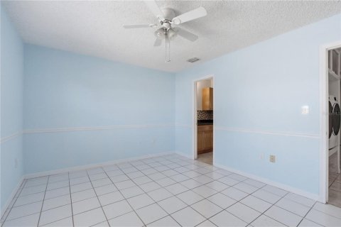 Copropriété à vendre à Tampa, Floride: 2 chambres, 92.81 m2 № 2213868 - photo 18