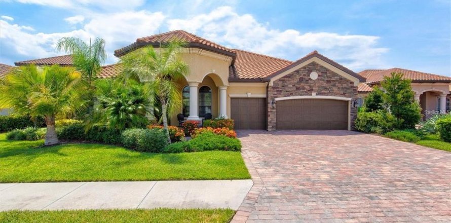 Villa ou maison à Bradenton, Floride 4 chambres, 230.68 m2 № 1801282