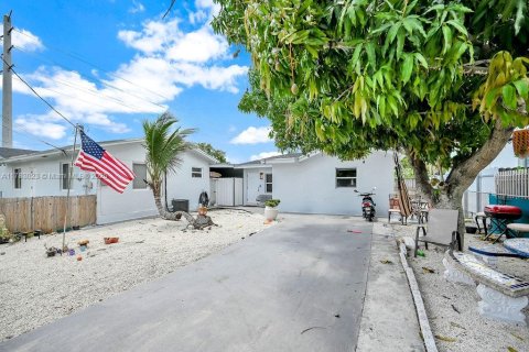 Propiedad comercial en venta en Miami, Florida, 239.22 m2 № 1696026 - foto 5