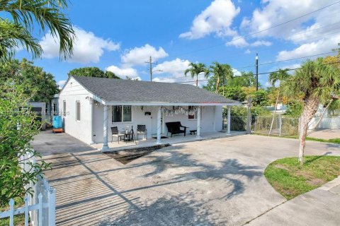 Propiedad comercial en venta en Miami, Florida, 239.22 m2 № 1696026 - foto 24