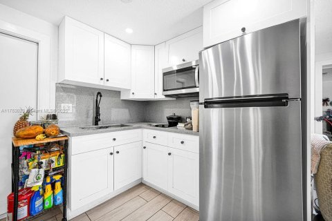 Propiedad comercial en venta en Miami, Florida, 239.22 m2 № 1696026 - foto 12