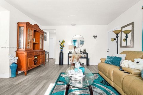 Propiedad comercial en venta en Miami, Florida, 239.22 m2 № 1696026 - foto 29