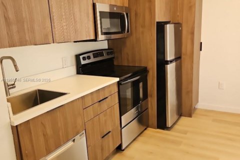 Condo in Miami Beach, Florida, 1 bedroom № 2010273