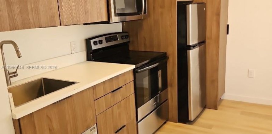 Condo in Miami Beach, Florida, 1 bedroom  № 2010273