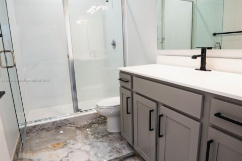 Villa ou maison à vendre à Miami, Floride: 4 chambres, 257.9 m2 № 1980689 - photo 19