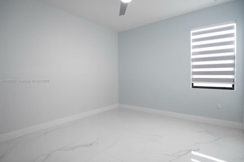 Villa ou maison à vendre à Miami, Floride: 4 chambres, 257.9 m2 № 1980689 - photo 20