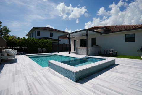 Villa ou maison à vendre à Miami, Floride: 4 chambres, 257.9 m2 № 1980689 - photo 9