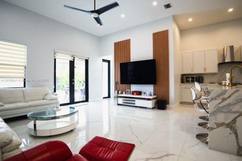 Villa ou maison à Miami, Floride 4 chambres, 257.9 m2 № 1980689