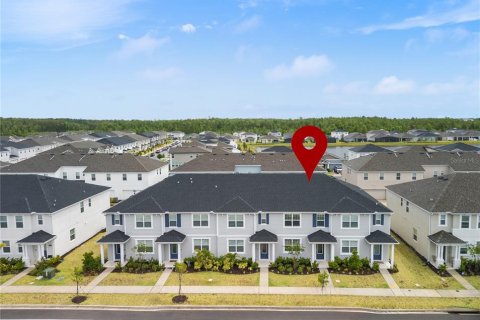 Adosado en alquiler en Orlando, Florida, 3 dormitorios, 138.52 m2 № 1681914 - foto 2
