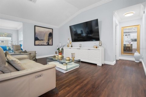 Villa ou maison à vendre à Deltona, Floride: 3 chambres, 177.26 m2 № 2355044 - photo 24