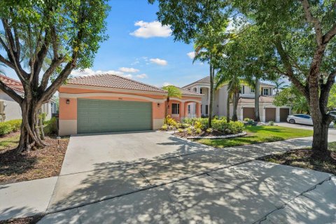 Villa ou maison à Weston, Floride 4 chambres, 196.49 m2 № 2331280